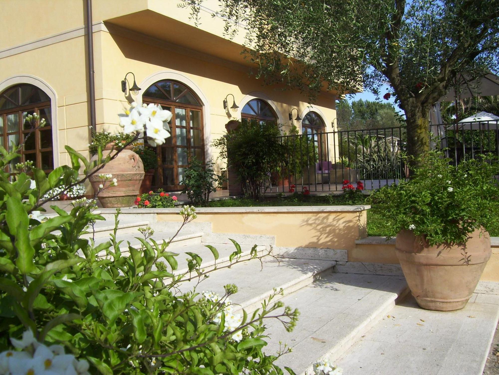 Hotel Del Sole Sora Esterno foto
